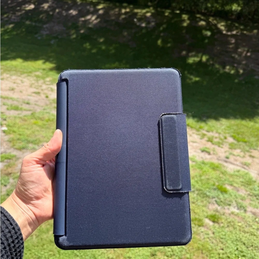 Logitech Rugged Combo3 Touch keybord case with trackpad for iPad 7th/8th/9th Gen